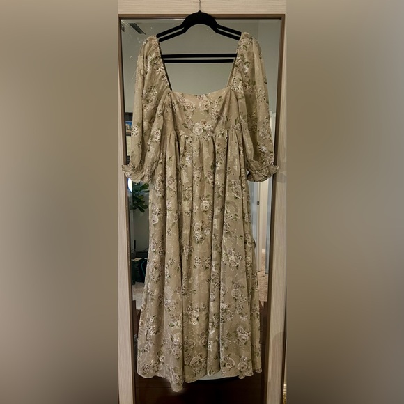 STORIA Mona Maxi Dress With Smocking In Summer Neutral & Cream Floral Sz Large - Picture 2 of 8